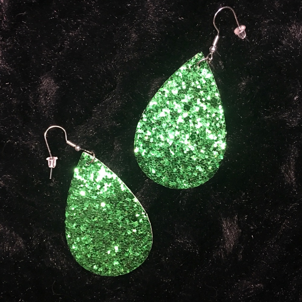 St Patrick’s Earrings-☘️